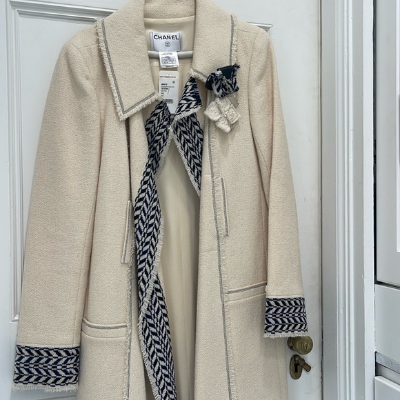 New w tags vintage Chanel coat - Picture 1 of 8